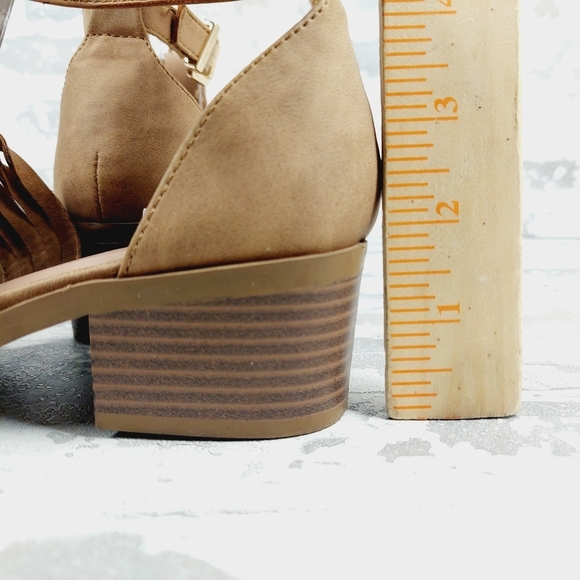 Vince Camuto Tan Faux Leather Block Heel Ankle Strap Sandals E538 - Picture 9 of 12